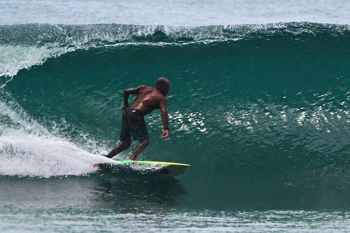 Best Surf Lessons in Tamarindo – MouseHead Surf School with Mao