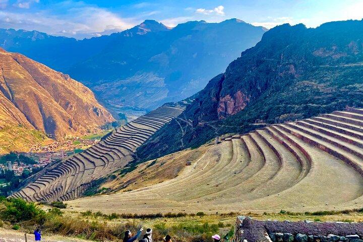 2-Day Sacred Valley and Machu Picchu Tour from Cusco by Train