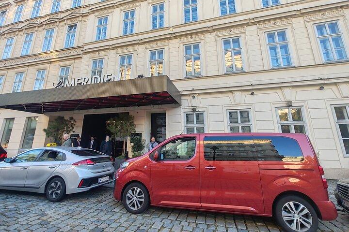 Prague Full-Day Private Tour with Transfers and Guide