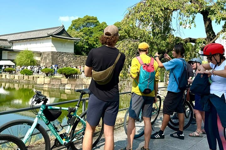 Tokyo: 3-Hour Bike/E-Bike Tour of the City's Highlights