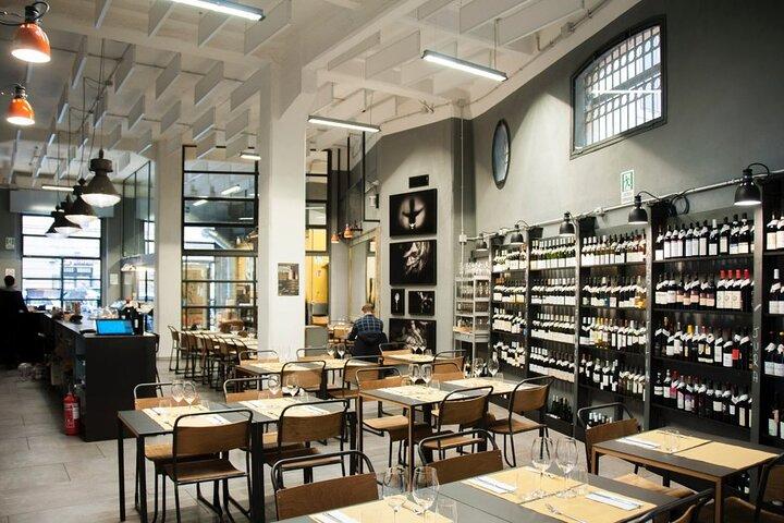 Unique Wine Tasting in Enoteca in Rome San Pietro Area