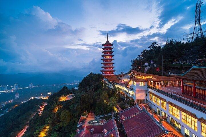 Private Genting Highlands Batu Caves Trip with Cable Car Ticket