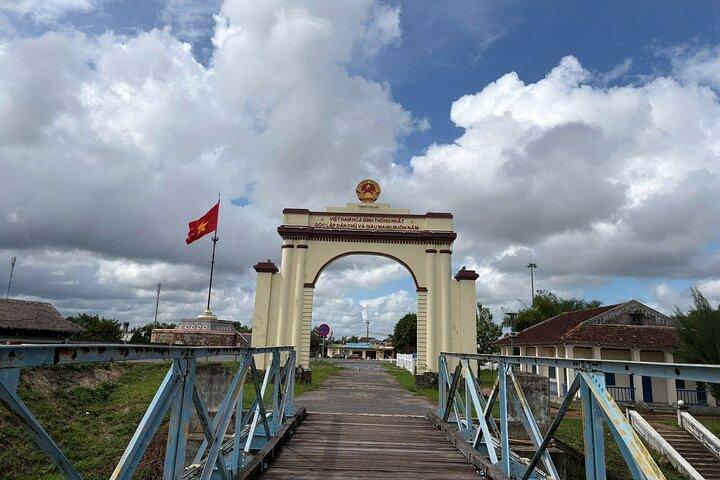 Hue Half-Day DMZ Tour by Private Car to Vinh Moc Tunnels