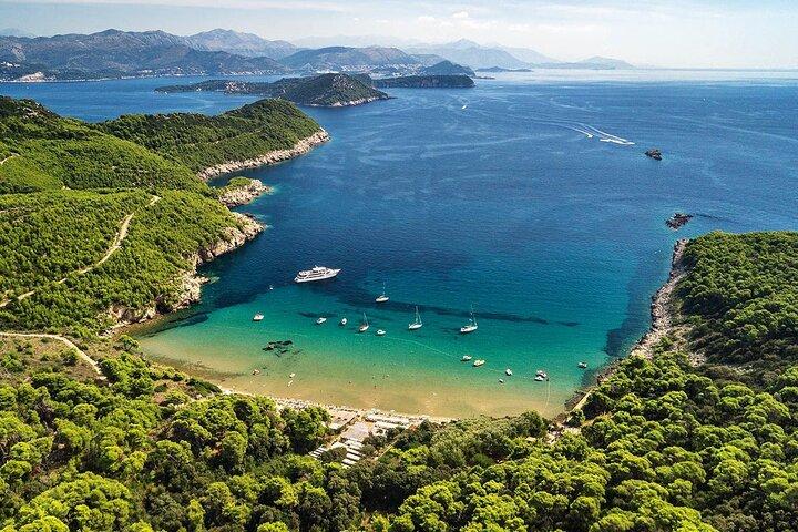 Blue & Green Cave Tour with Elaphite Island Stop from Dubrovnik