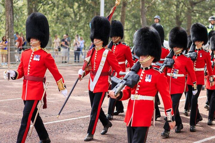 Enter Buckingham Palace & See The Main Westminster Sights Tour