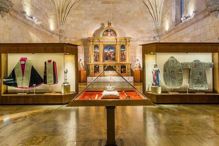 Private Tour Cathedral and Royal Chapel of Granada with tickets