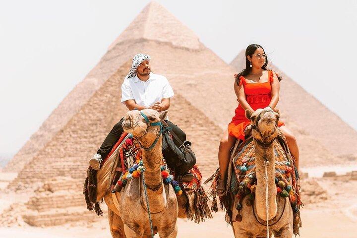 4-Hours Private Excursion Giza Pyramids, Sphinx, Camel Ride and Lunch