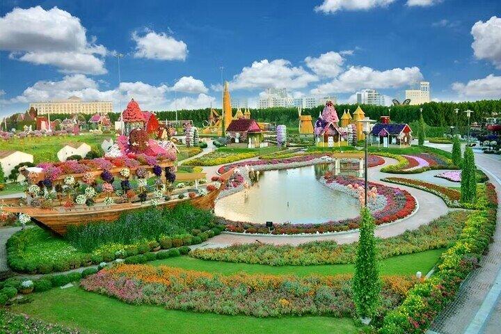 Dubai Miracle Garden + Dubai Butterfly Garden Tickets