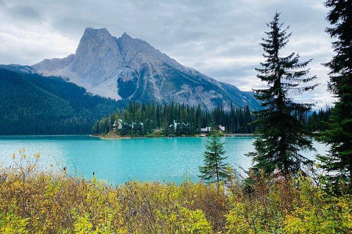 Lake Louise, Emerald Lake/ Moraine Lake Half Day Tour