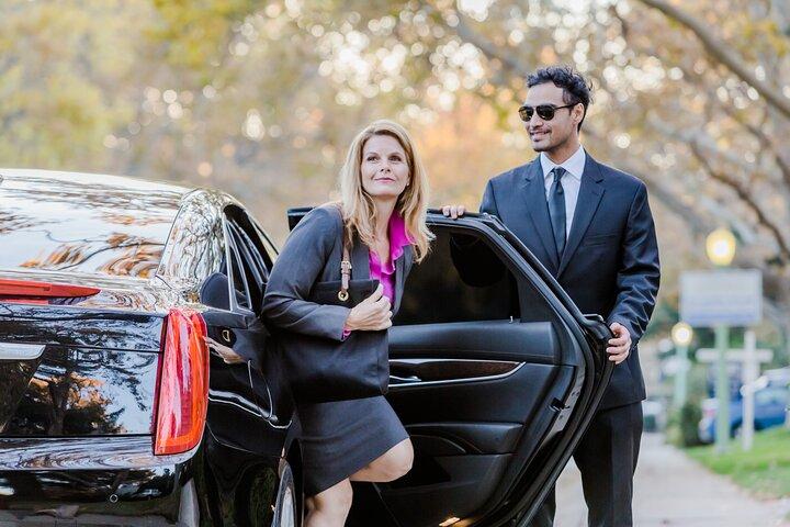 Arrival Transfer: Dubai International Airport to Dubai