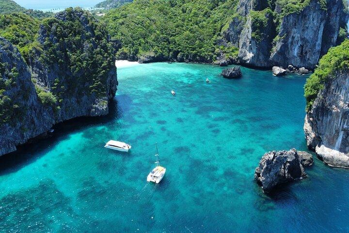 Phi Phi, Maya and Bamboo Islands Day Tour by Speedboat in Krabi