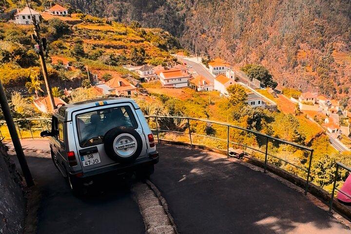 Jeep Safari 4x4 West Madeira - Porto Moniz - Fanal - Cabo Girão