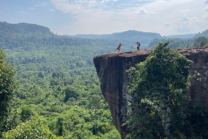 Phnom Kulen Waterfall and Banteay Srei Temple Tour from Siem Reap