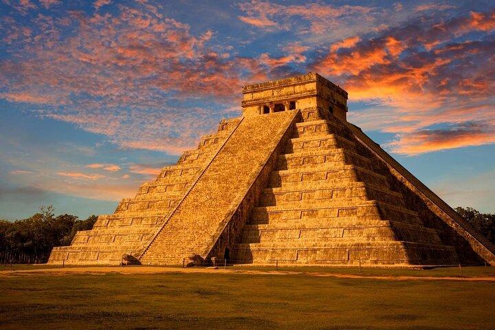 Chichen Itza guided, transport and lunch + cenote and Valladolid.