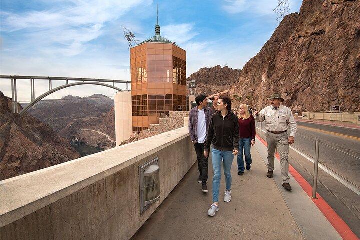 Hoover Dam and Valley of Fire Day Tour from Las Vegas