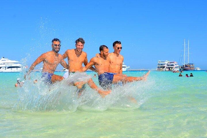 Sharm El-Sheikh: Ras Mohamed & White Island Snorkeling Trip