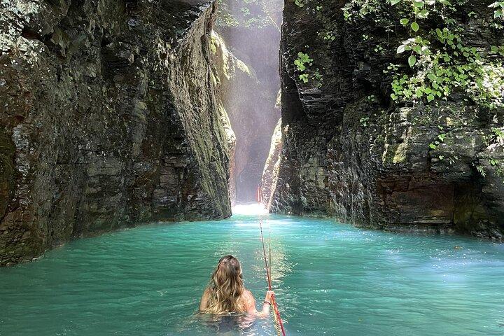 River Tubing and La Leona Waterfall Tour with Lunch