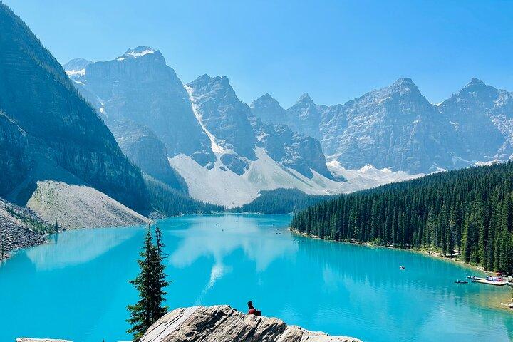 Calgary/Canmore/Banff: Moraine Lake & Lake Louise Return Shuttle