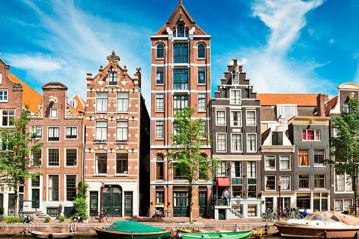 Private walking tour Amsterdam. English or Spanish.
