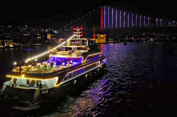 Luxury Bosphore Dinner Cruise and Turkish Night Show(All+transfr)