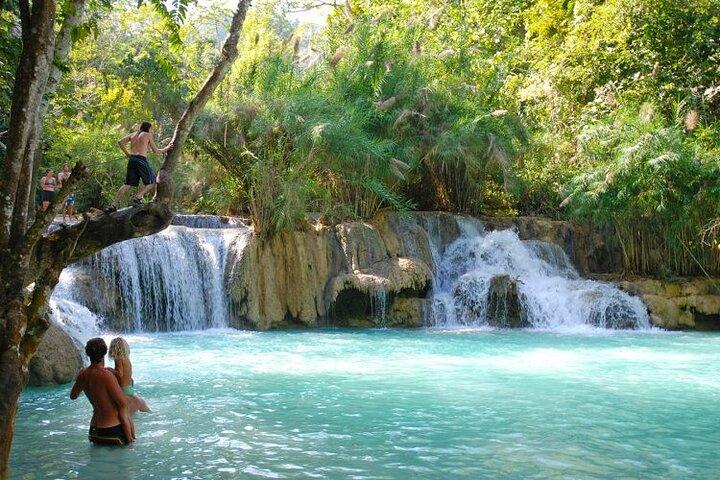 1 Day Mekong Cruise to Pak Ou Caves and Kuang Si Waterfalls