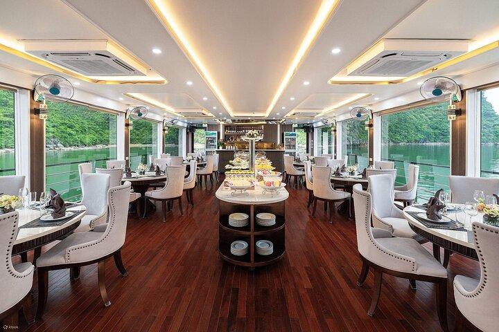 Halong Luxury Day Cruise: Buffet, Sunset Party & Jacuzzi