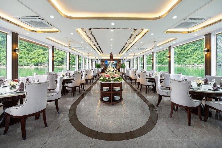 Halong Luxury Day Cruise: Buffet, Sunset Party & Jacuzzi