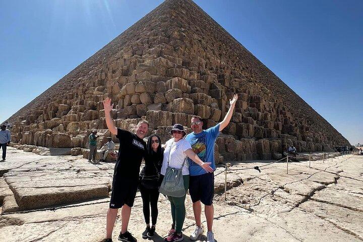 Private All-Inclusive Giza Pyramids & Sphinx with Egyptologist