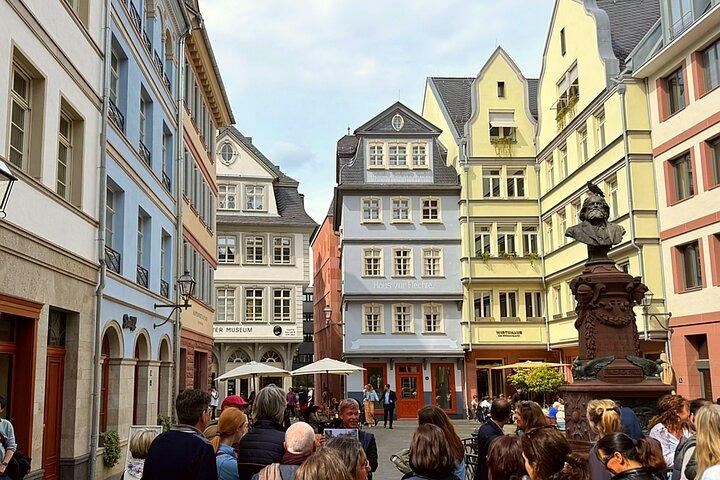 Discover the Heart of Frankfurt - City Tour in German