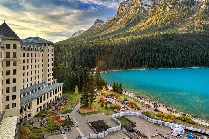 Banff Gondola, Lake Louise, Emerald Lake and Lake Minnewanka Tour