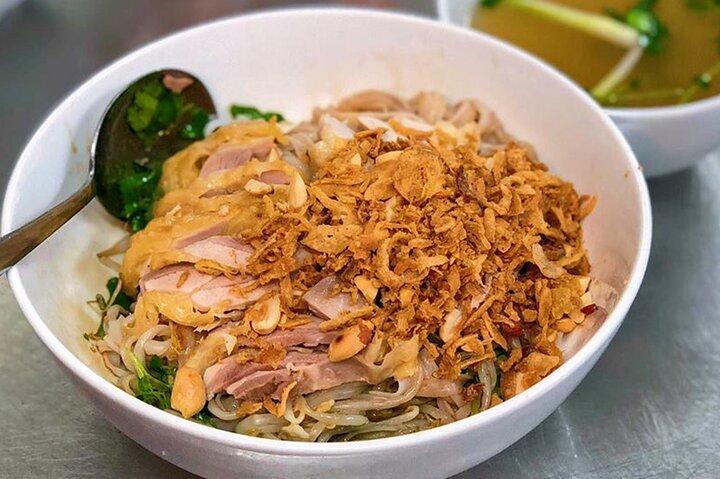 Hanoi Famous Michelin Guided Street Food Tour