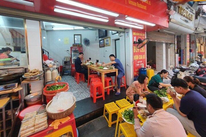 Hanoi Famous Michelin Guided Street Food Tour