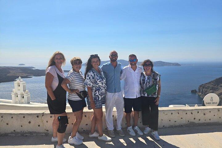 Santorini Private Tour Highlights 6h for Groups and Families