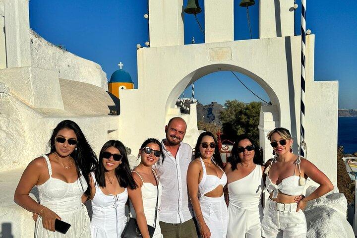 Santorini Private Tour Highlights 6h for Groups and Families