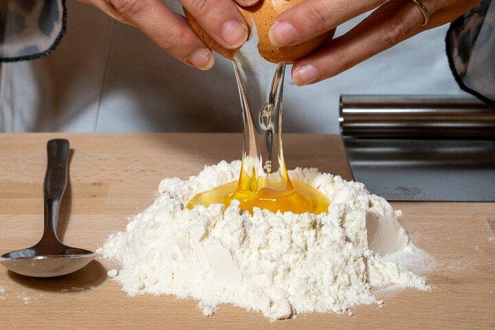 Florence Pasta & Tiramisu Cooking Class with Unlimited Wine