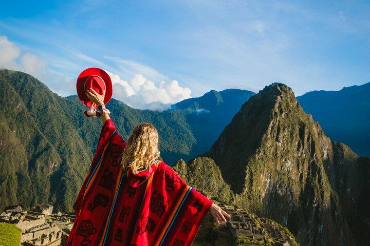 2-Day Tour from Cusco: Sacred Valley & Machu Picchu by Train