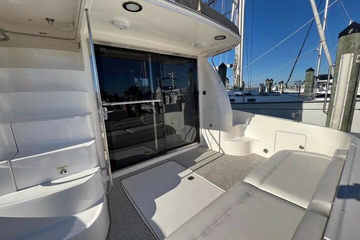 Private Luxury Yacht Cruise Tour in Miami Beach and Biscayne Bay