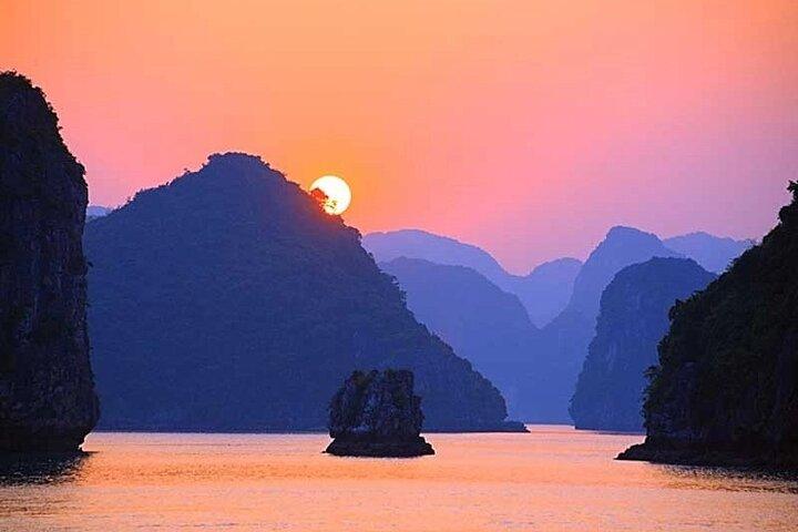 Sunset Tour in Lan Ha Bay | 4-star Daiichi Cruise