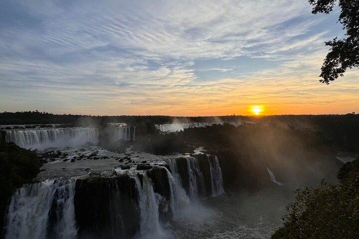 Iguazu Falls: Private Day tour Brasil & Argentina