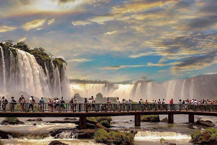 Iguazu Falls: Private Day tour Brasil & Argentina