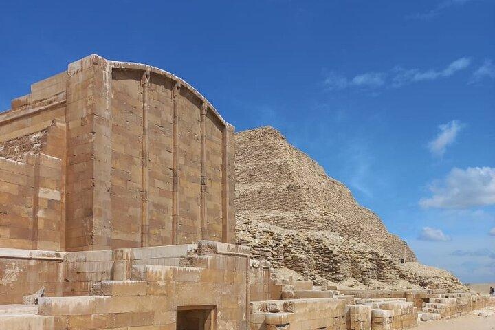 Giza Pyramids and Sphinx Full-Day Tour