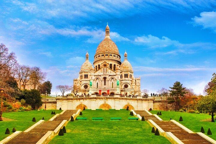 Experience Paris' Village of Montmartre away from the crowds