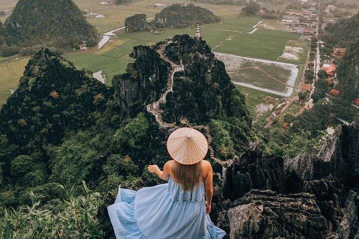 Amazing Ninh Binh: Trang An - Mua Cave - Hoa Lu (VIP 8 people)