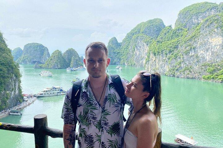 Hanoi to Halong Hercules Cruise with Buffet Lunch and Limousine