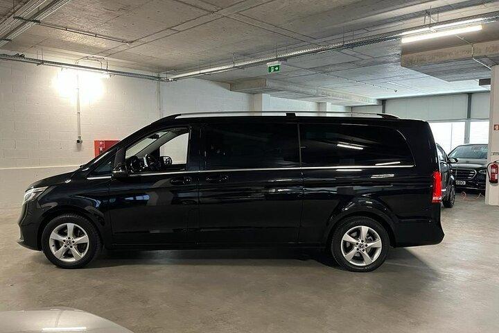Private Transfer from Lisbon airport to Porto with stops