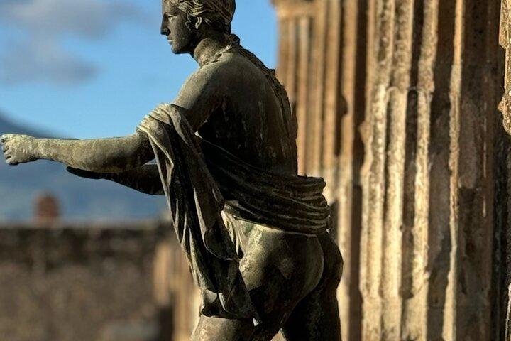 Exploring Pompeii