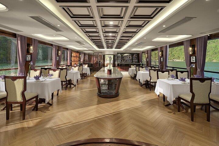 Iris Cruise – The Luxury Day Experience on Ha Long Bay