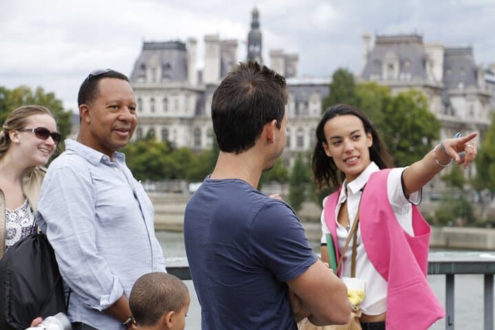 Paris Trendy Marais away from the crowds, Mansions and Fashion