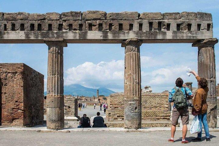 Pompeii 2hrs Skip the Line Guided Tour–Direct Meeting at Entrance