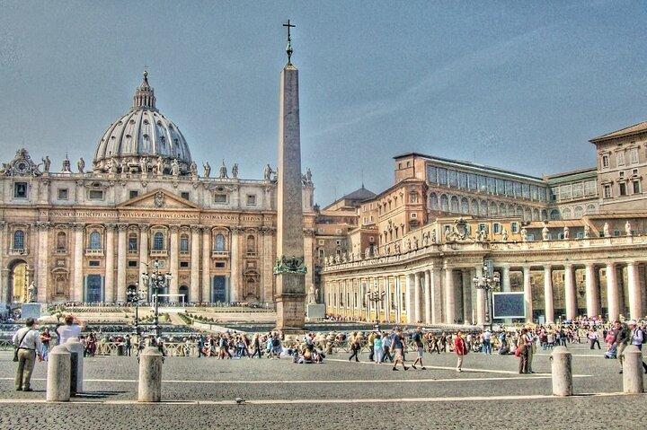 Private Transfer from Rome Hotels to Vatican or Colosseum